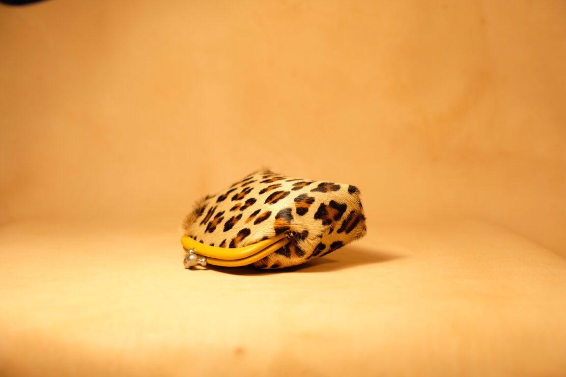 Monedero de piel con efecto leopardo