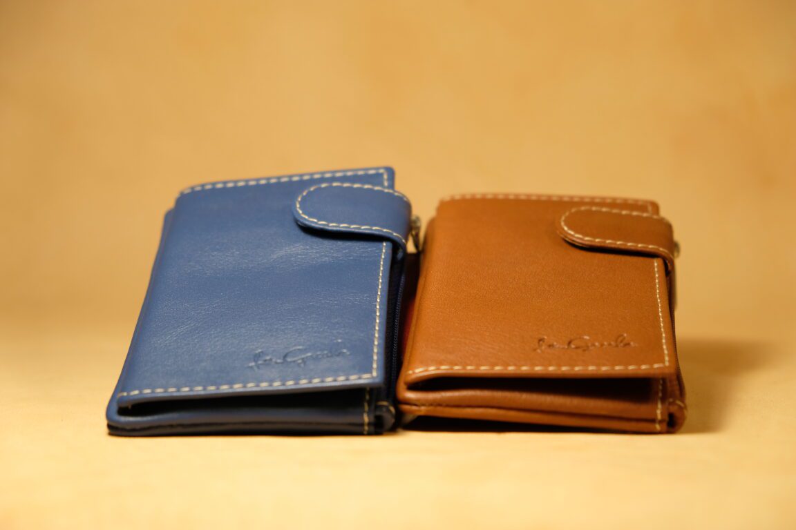 Cartera de piel mini con cierre