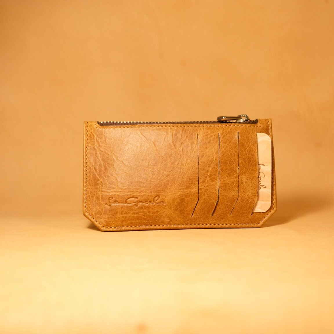 Tarjetero de piel con monedero marrón claro