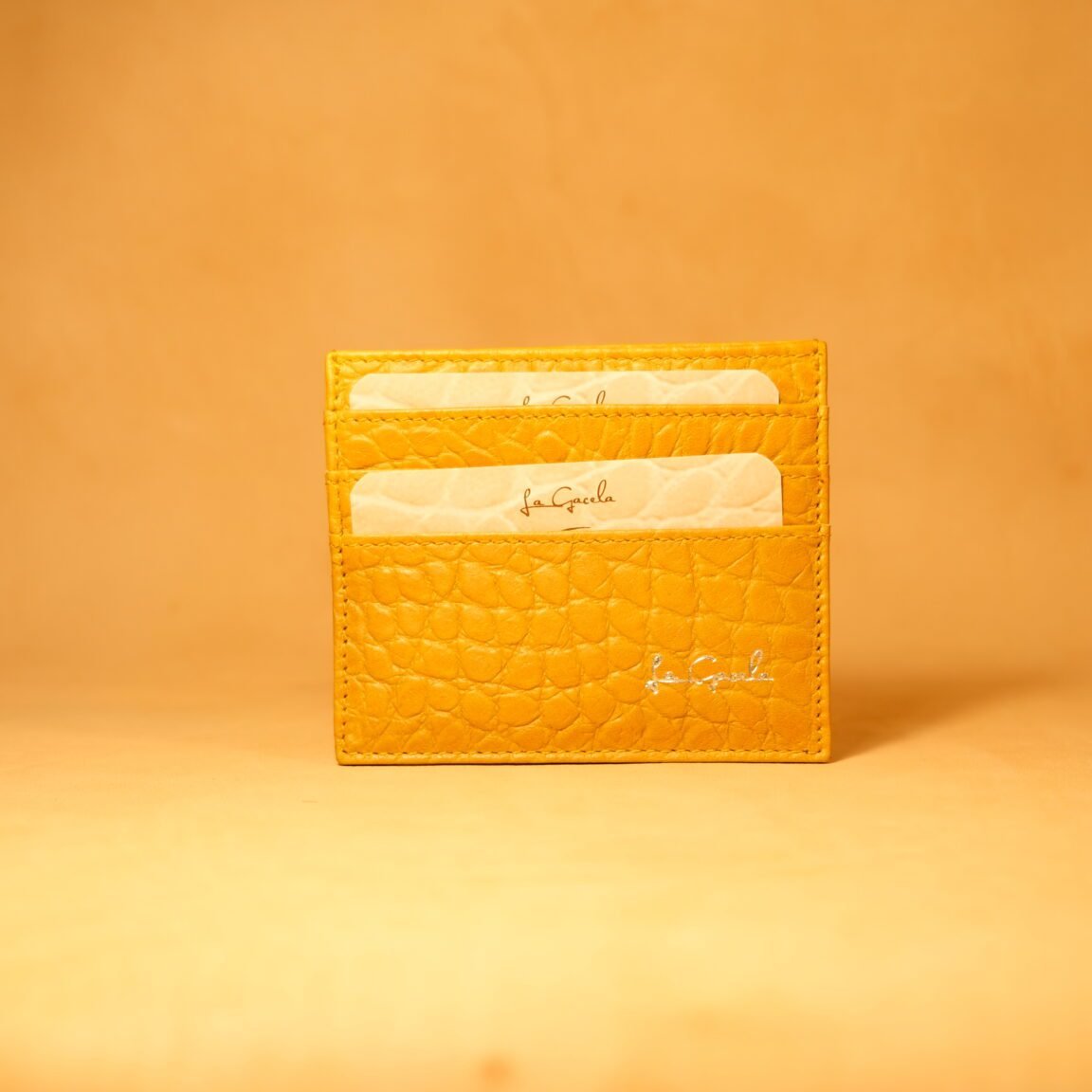 Tarjetero mini de piel con efecto coco amarillo