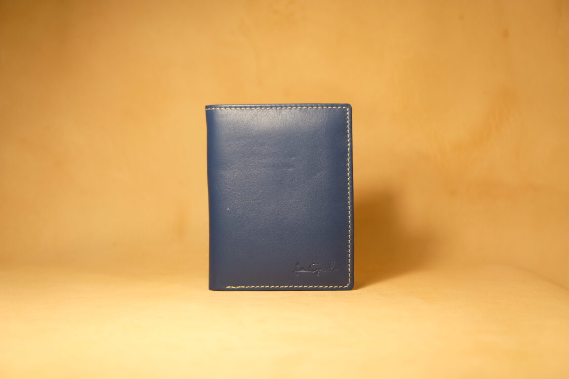 cartera mini piel azul con monedero exterior