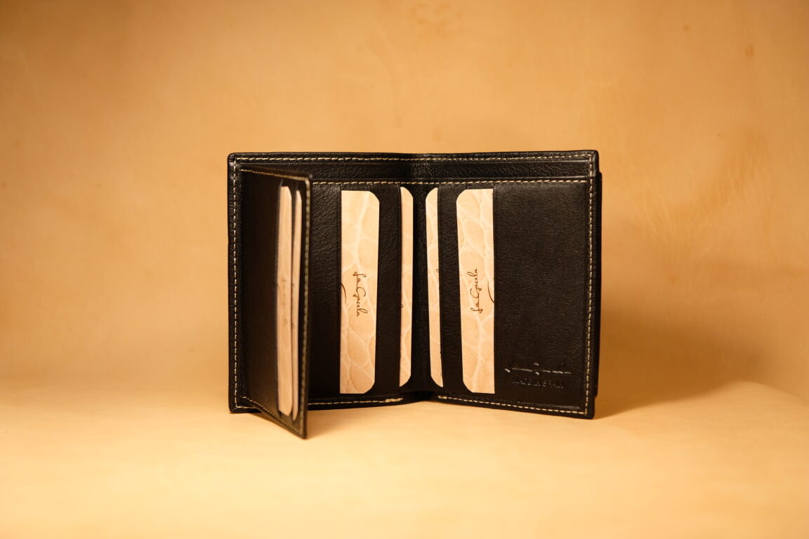 Cartera mini de piel con monedero exterior,